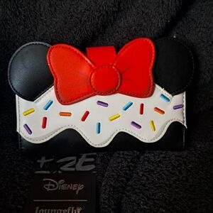 Minnie Cupcake Loungefly Wallet